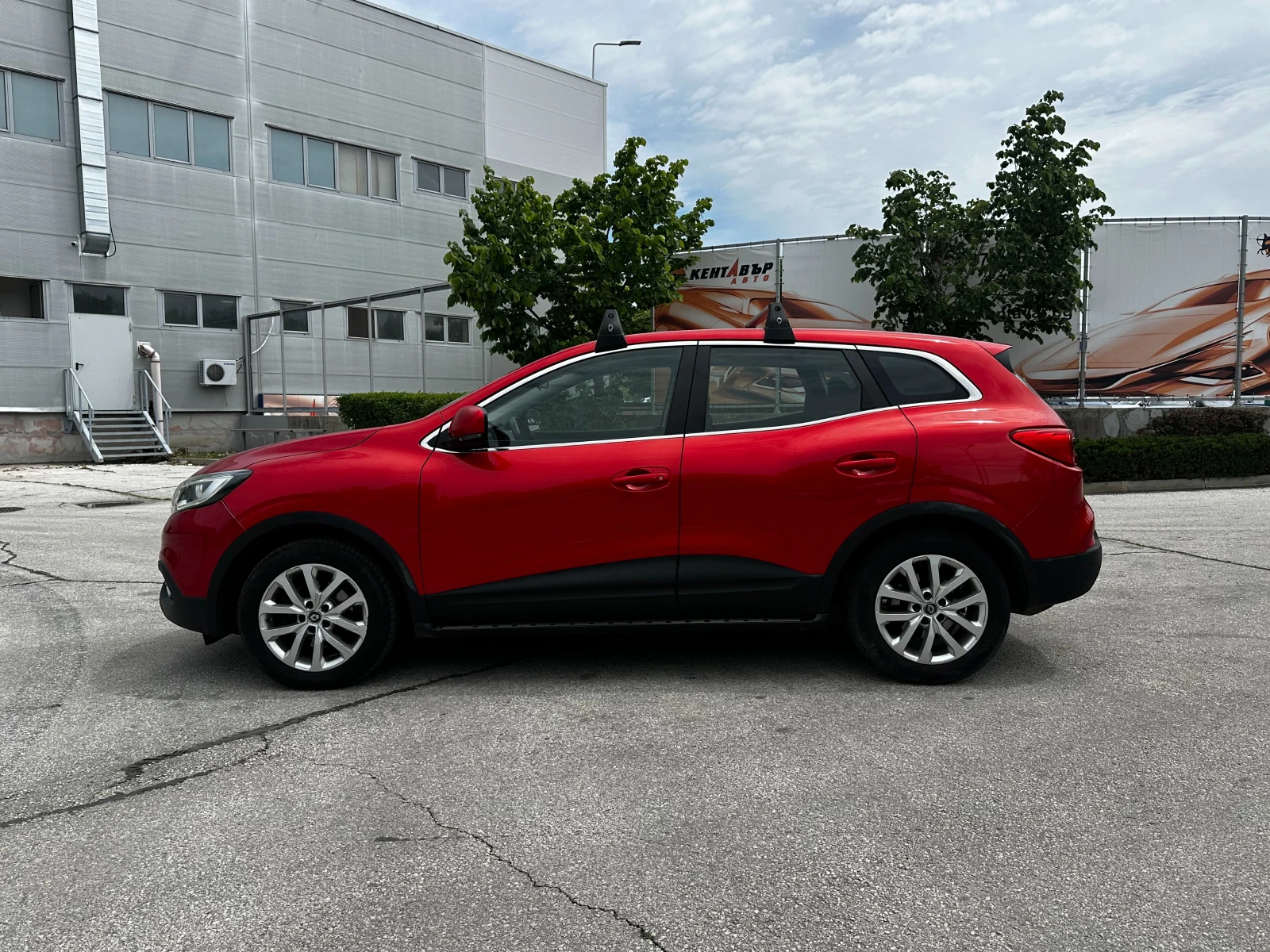 Renault Kadjar 1.5d 110 к.с./ГАРАНЦИЯ ОТ КЕНТАВЪР, снимка 2 - Автомобили и джипове - 54613465