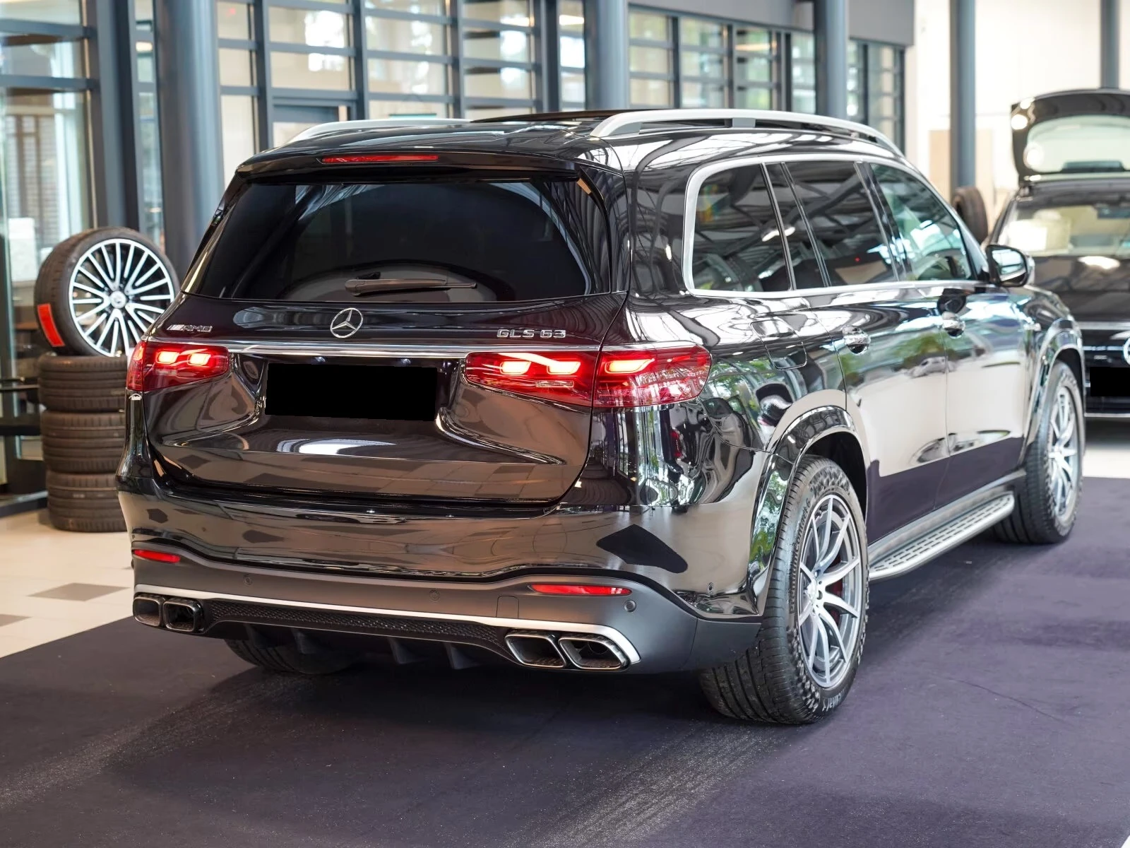 Mercedes-Benz GLS 63 AMG FACELIFT/ 4-MATIC/ BURM/ HUD/ 360/ PANO/ MULTIBEAM, снимка 2 - Автомобили и джипове - 55135196