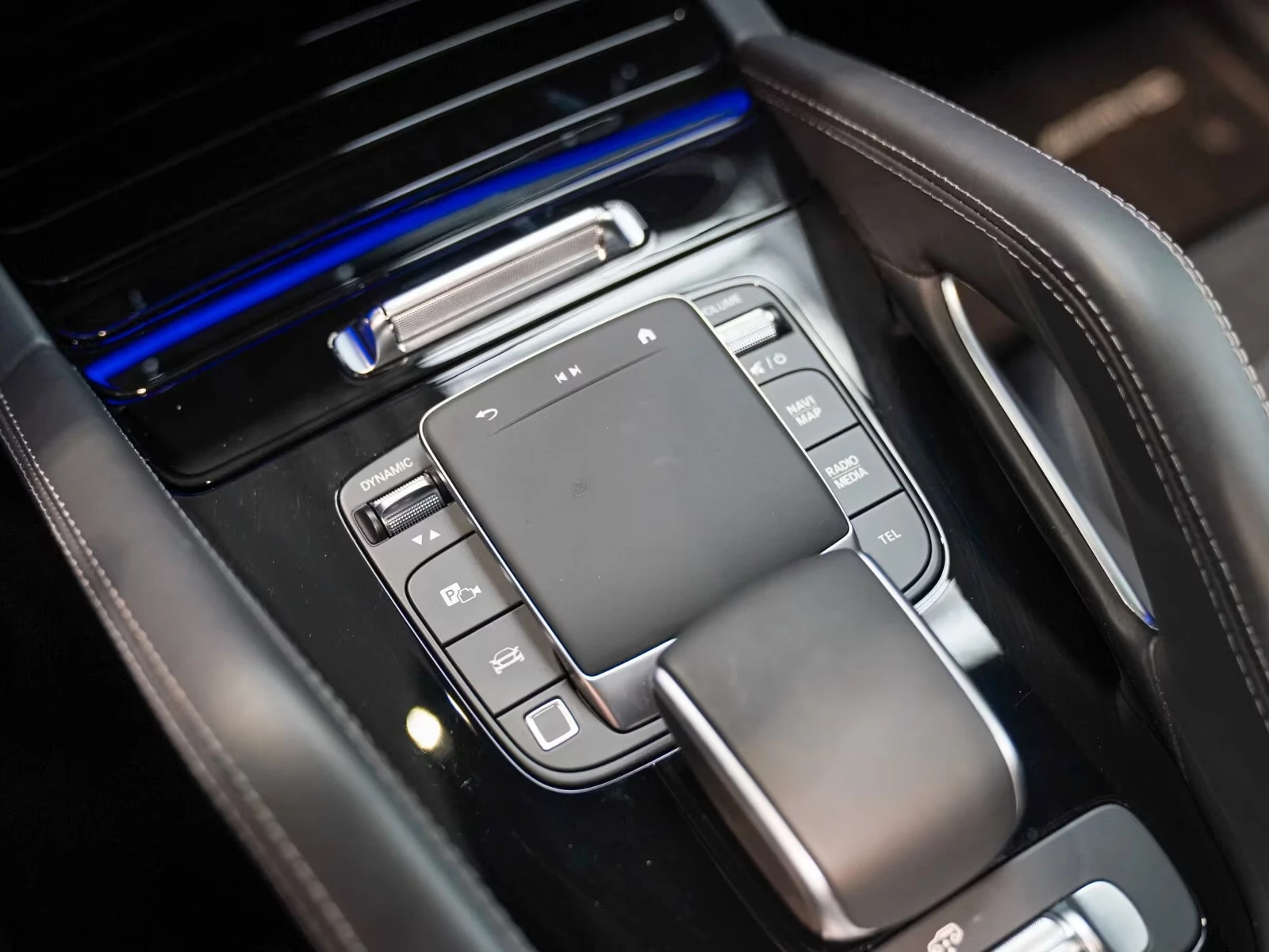 Mercedes-Benz GLS 63 AMG FACELIFT/ 4-MATIC/ BURM/ HUD/ 360/ PANO/ MULTIBEAM, снимка 10 - Автомобили и джипове - 55135196
