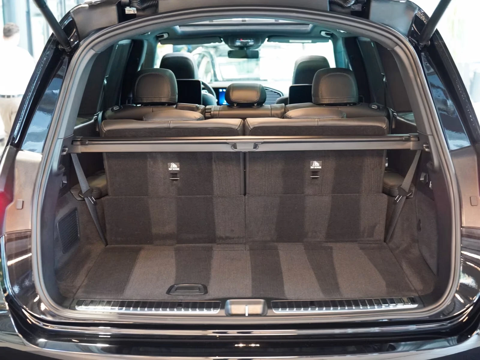 Mercedes-Benz GLS 63 AMG FACELIFT/ 4-MATIC/ BURM/ HUD/ 360/ PANO/ MULTIBEAM, снимка 5 - Автомобили и джипове - 55135196