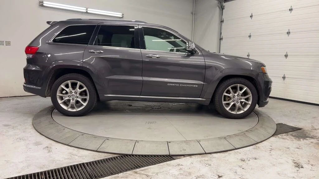Jeep Grand cherokee SUMMIT WK2* PANO* ПОДГРЕВ* ОБДУХВАНЕ* НАВИ И ДР., снимка 9 - Автомобили и джипове - 55437206