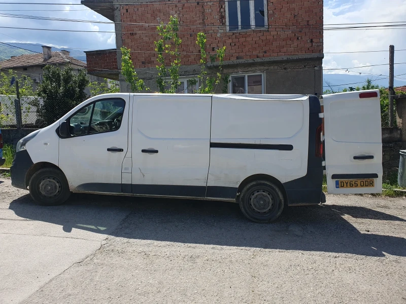 Opel Vivaro, снимка 5 - Бусове и автобуси - 49312966