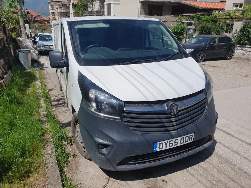 Opel Vivaro, снимка 4 - Бусове и автобуси - 49312966