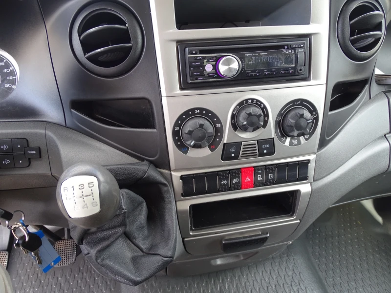 Iveco Daily 35S14 * * КЛИМАТИК* * , снимка 9 - Бусове и автобуси - 50978501