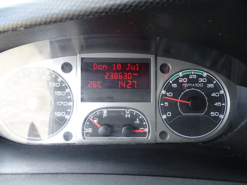 Iveco Daily 35S14 * * КЛИМАТИК* * , снимка 10 - Бусове и автобуси - 50978501