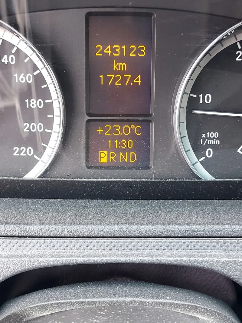 Mercedes-Benz Vito 116/2.2/CDI/163kc/4x4/Автомат/Климатик/ 9 места, снимка 10 - Бусове и автобуси - 51835719