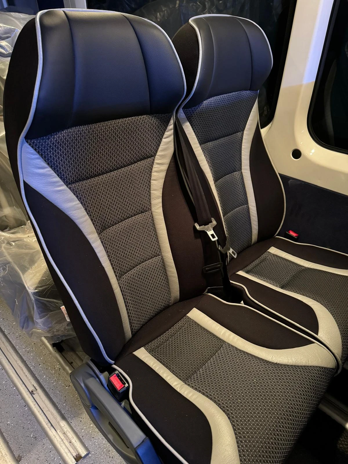 Mercedes-Benz Sprinter 516 . 20+ 1 | Mobile.bg   16