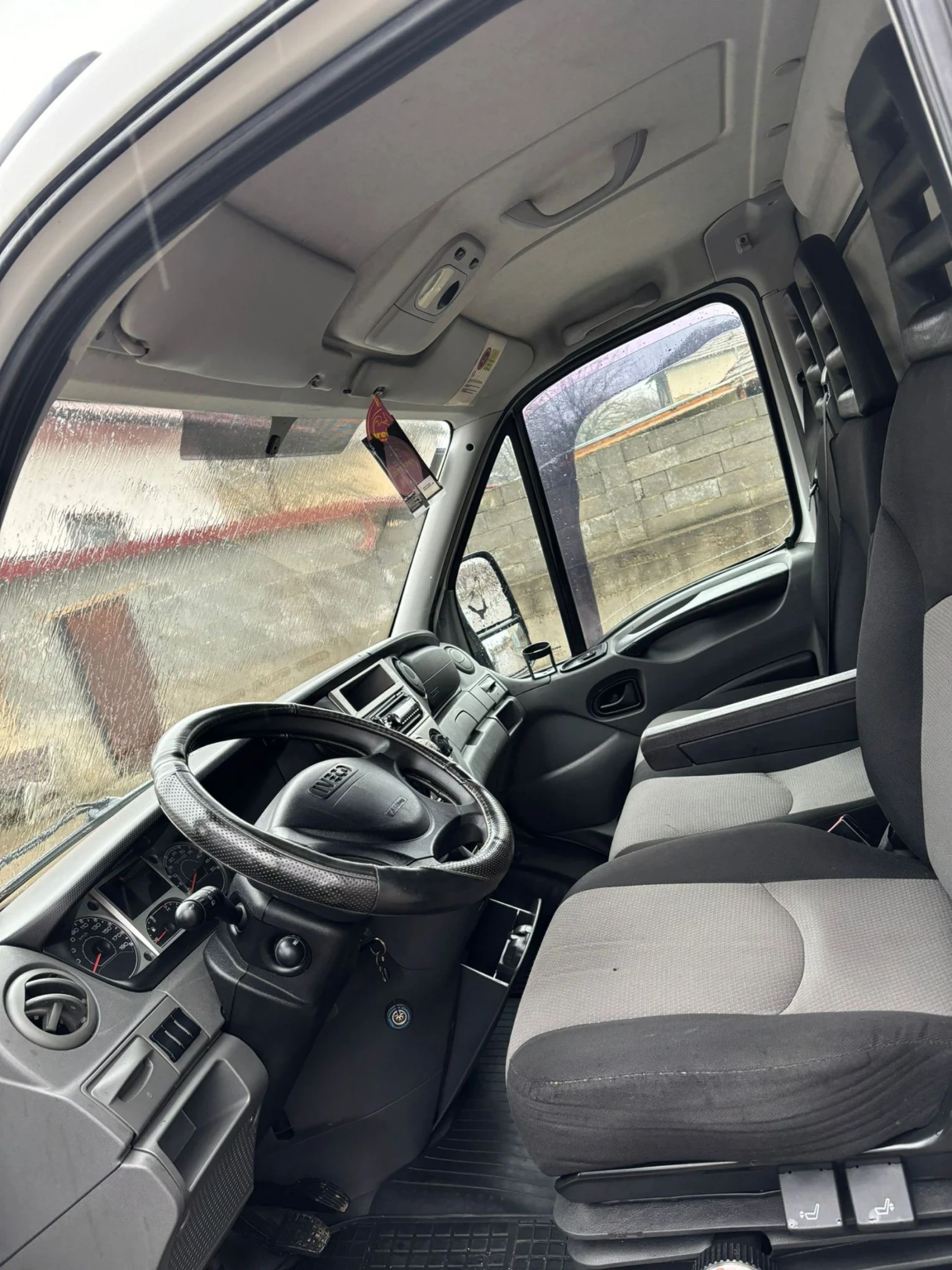 Iveco 35c15 3.0 HPi, снимка 11 - Бусове и автобуси - 53719469