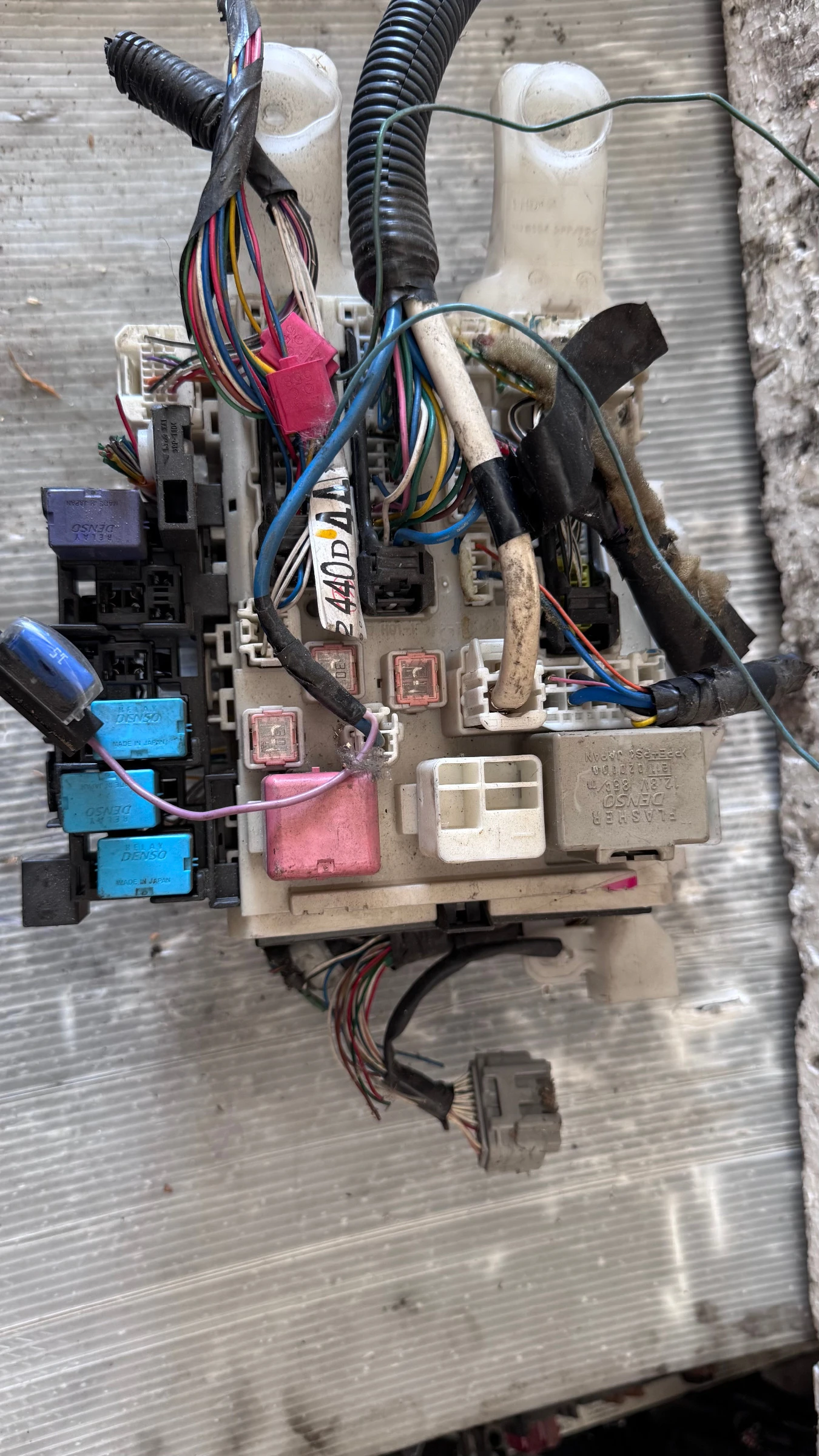 ��������� ����� (������� ����� BSI / BSM ) �� Toyota Rav4  - 82730-42020 | Mobile.bg � ����������� 1