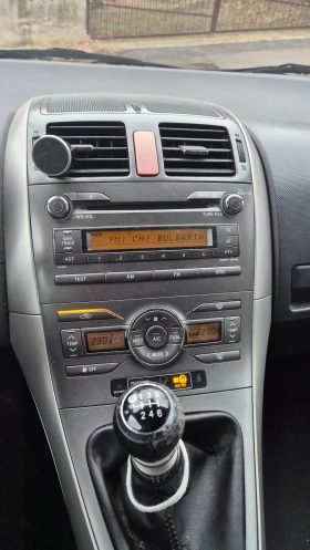 Toyota Auris, снимка 8