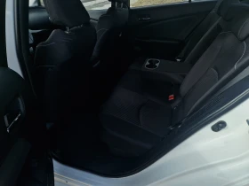 Toyota Prius Plug in Hybrid, снимка 12