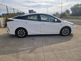 Toyota Prius Plug in Hybrid, снимка 4