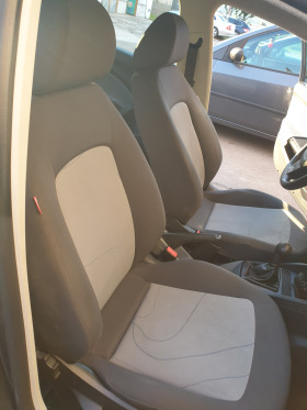 Seat Ibiza 5D Reference , снимка 9 - Автомобили и джипове - 45965587