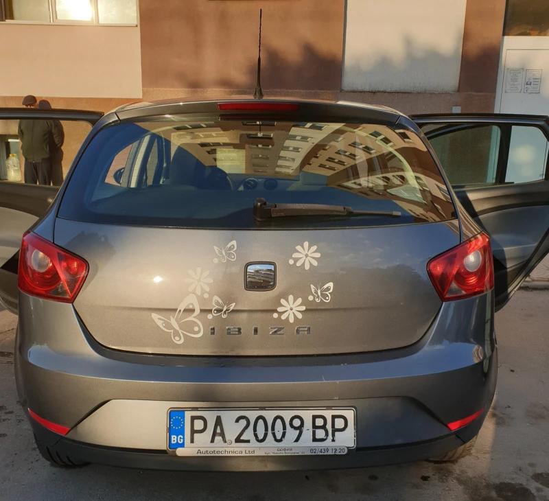 Seat Ibiza 5D Reference , снимка 2 - Автомобили и джипове - 47298012