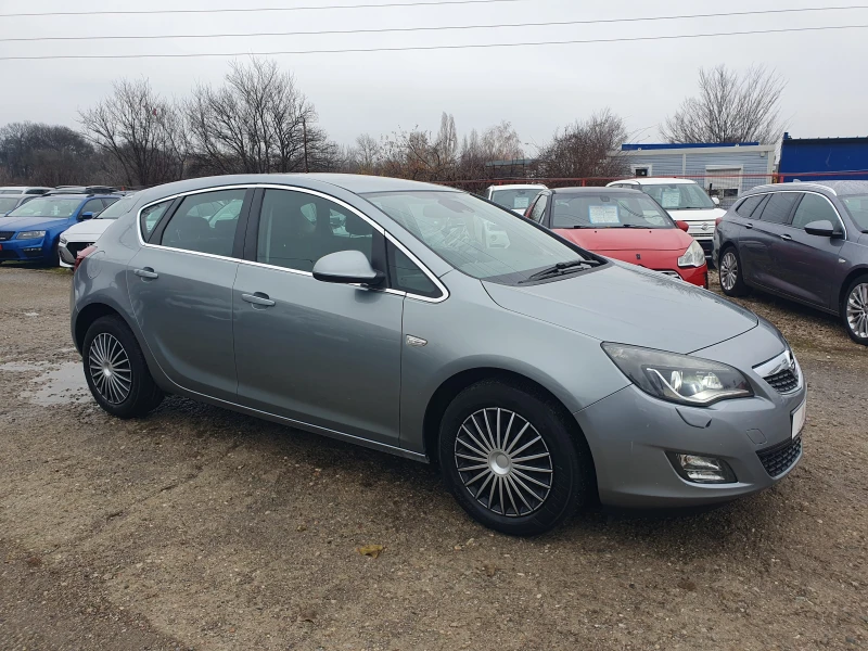 Opel Astra 2.0 CDTI/COSMO SPORT, снимка 4 - Автомобили и джипове - 48236407