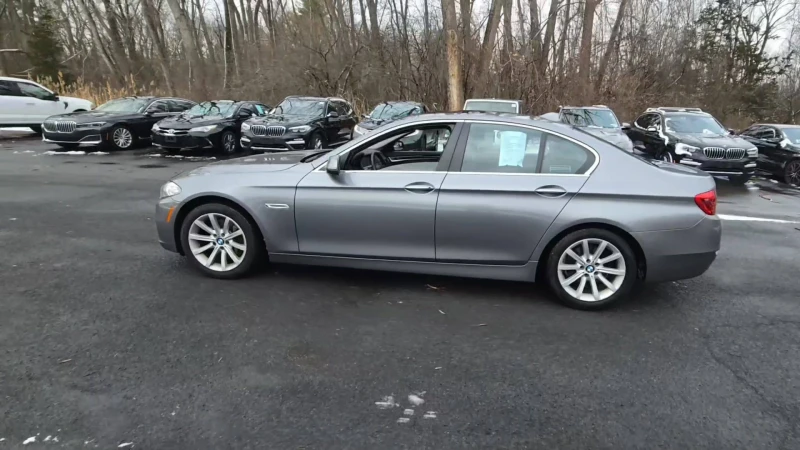 BMW 535 XDRIVE35I* Подгрев* Камера* Пано* KEYLESS, снимка 2 - Автомобили и джипове - 48261801