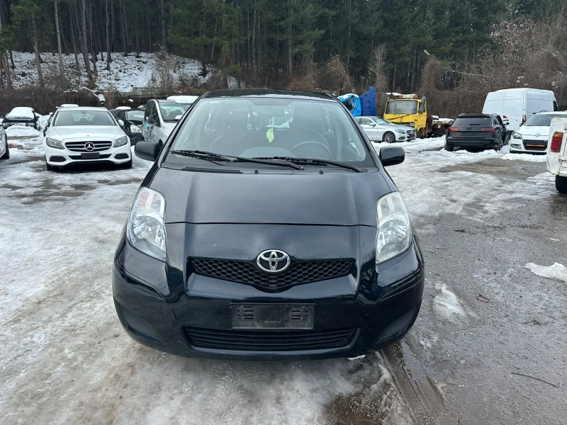 Toyota Yaris 1.3i, снимка 3 - Автомобили и джипове - 48577396