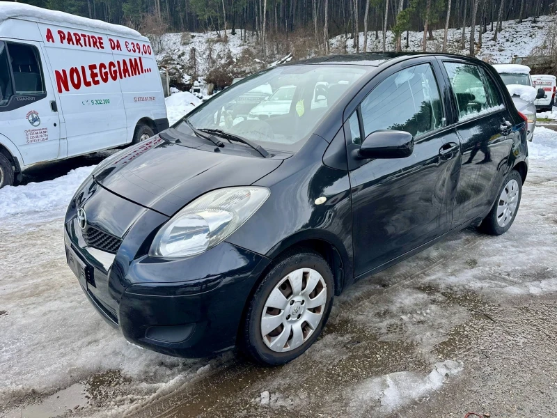 Toyota Yaris 1.3i, снимка 2 - Автомобили и джипове - 48577396