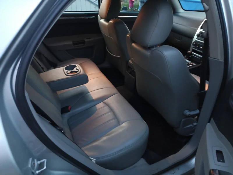 Chrysler 300c 3.0CRD, снимка 7 - Автомобили и джипове - 51893829