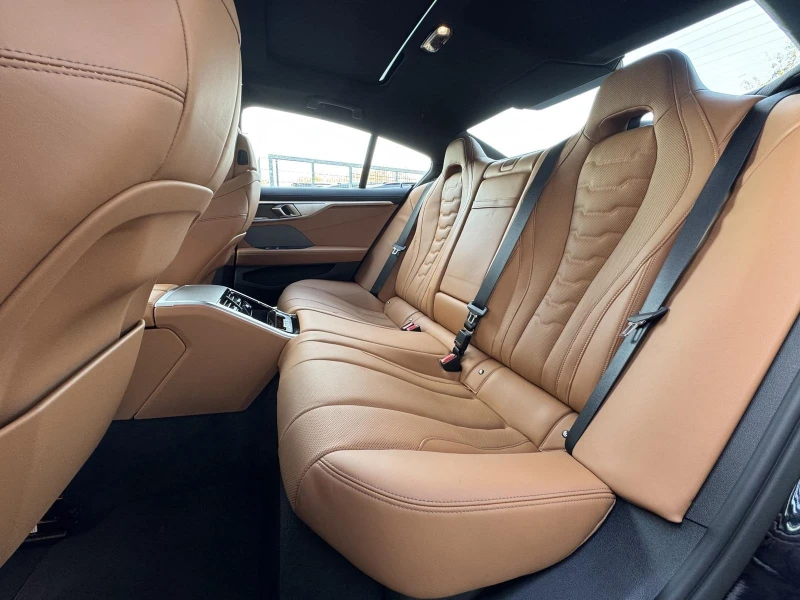 BMW 840 i/xDrive/GRAN COUPE/M-SPORT/LASER/H&K/PANO/360/, снимка 15 - Автомобили и джипове - 52648778