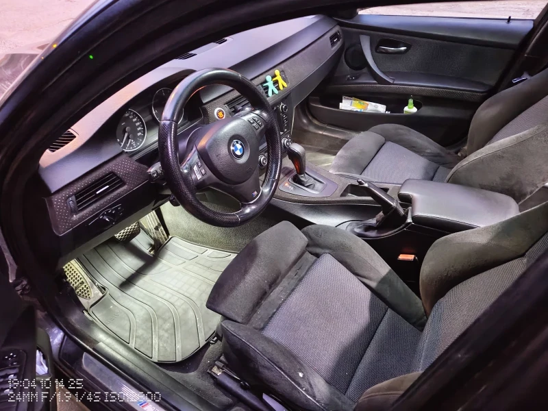 BMW 330, снимка 2 - Автомобили и джипове - 52777701
