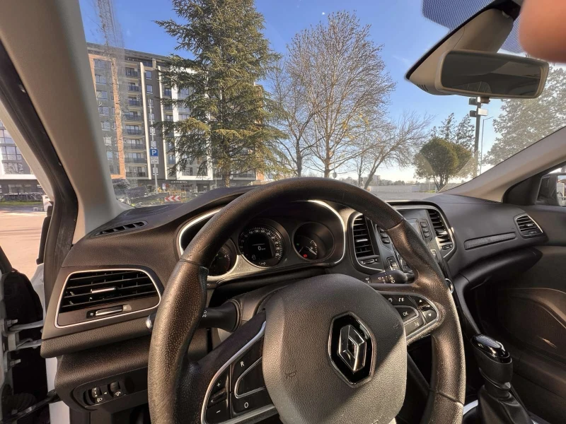 Renault Megane, снимка 4 - Автомобили и джипове - 52788416