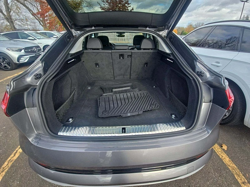 Audi E-Tron Sportback Premium Plus, снимка 14 - Автомобили и джипове - 53211797