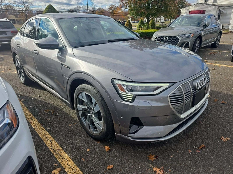 Audi E-Tron Sportback Premium Plus, снимка 2 - Автомобили и джипове - 53211797