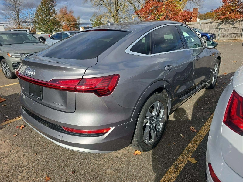 Audi E-Tron Sportback Premium Plus, снимка 3 - Автомобили и джипове - 53211797