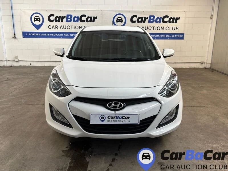 Hyundai I30 132х.км 1.4i Comfort - КАТО НОВА!!!, снимка 2 - Автомобили и джипове - 52889512