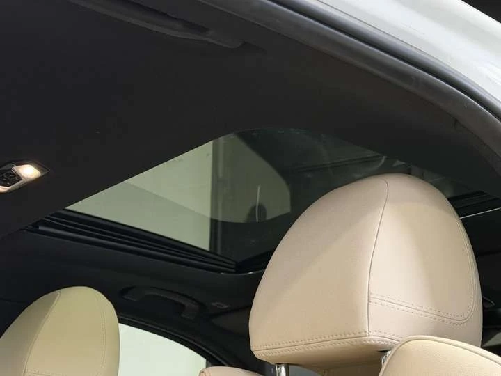 BMW 330 330i xDrive, снимка 13 - Автомобили и джипове - 53707093