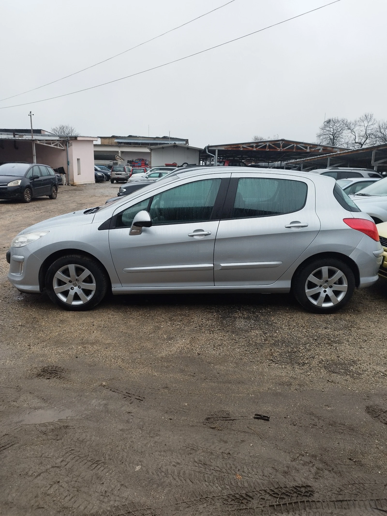 Peugeot 308 1.6I НОВ ВНОС - изображение 6