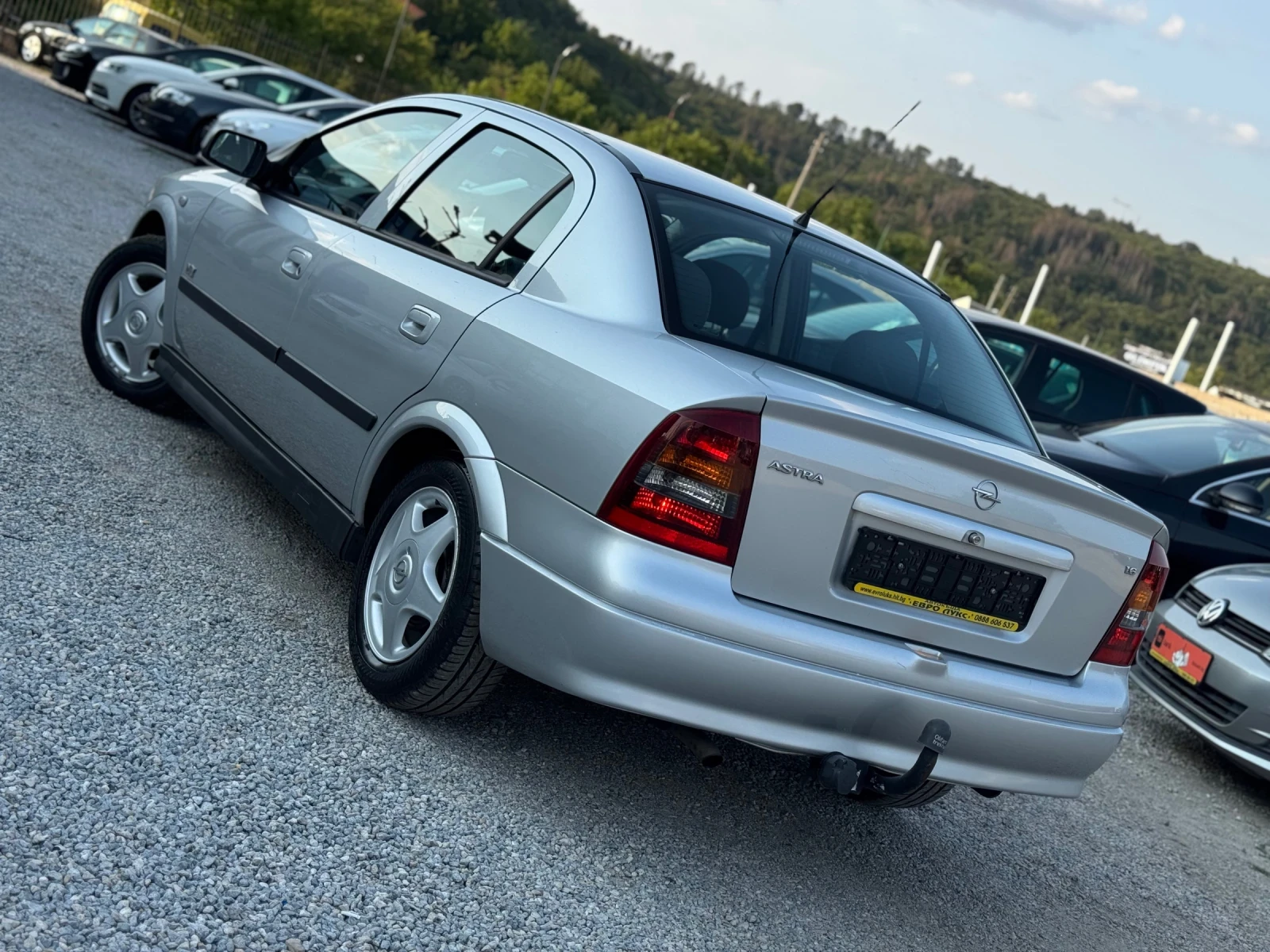 Opel Astra 1.6i 85кс КЛИМАТИК - изображение 4