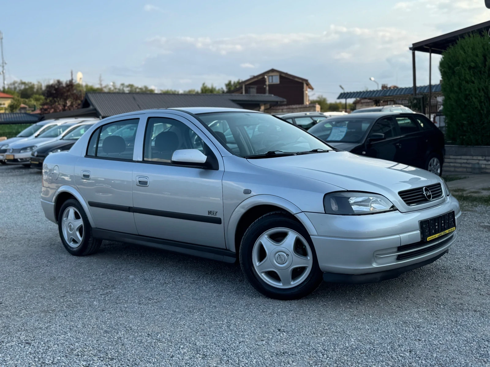 Opel Astra 1.6i 85кс КЛИМАТИК - изображение 7