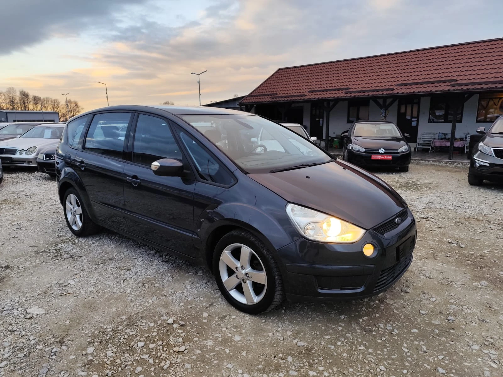 Ford S-Max 2.0 дизел 140 коня Италия - изображение 3