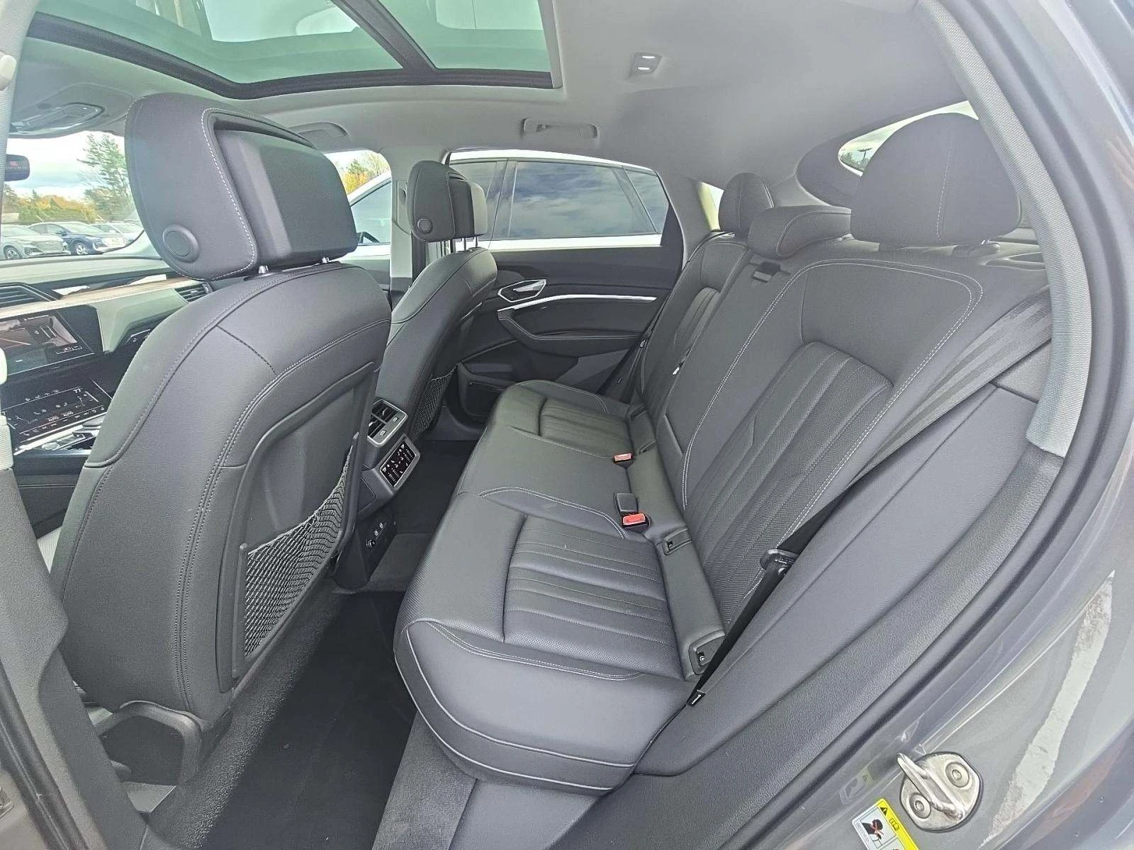 Audi E-Tron Sportback Premium Plus - изображение 10