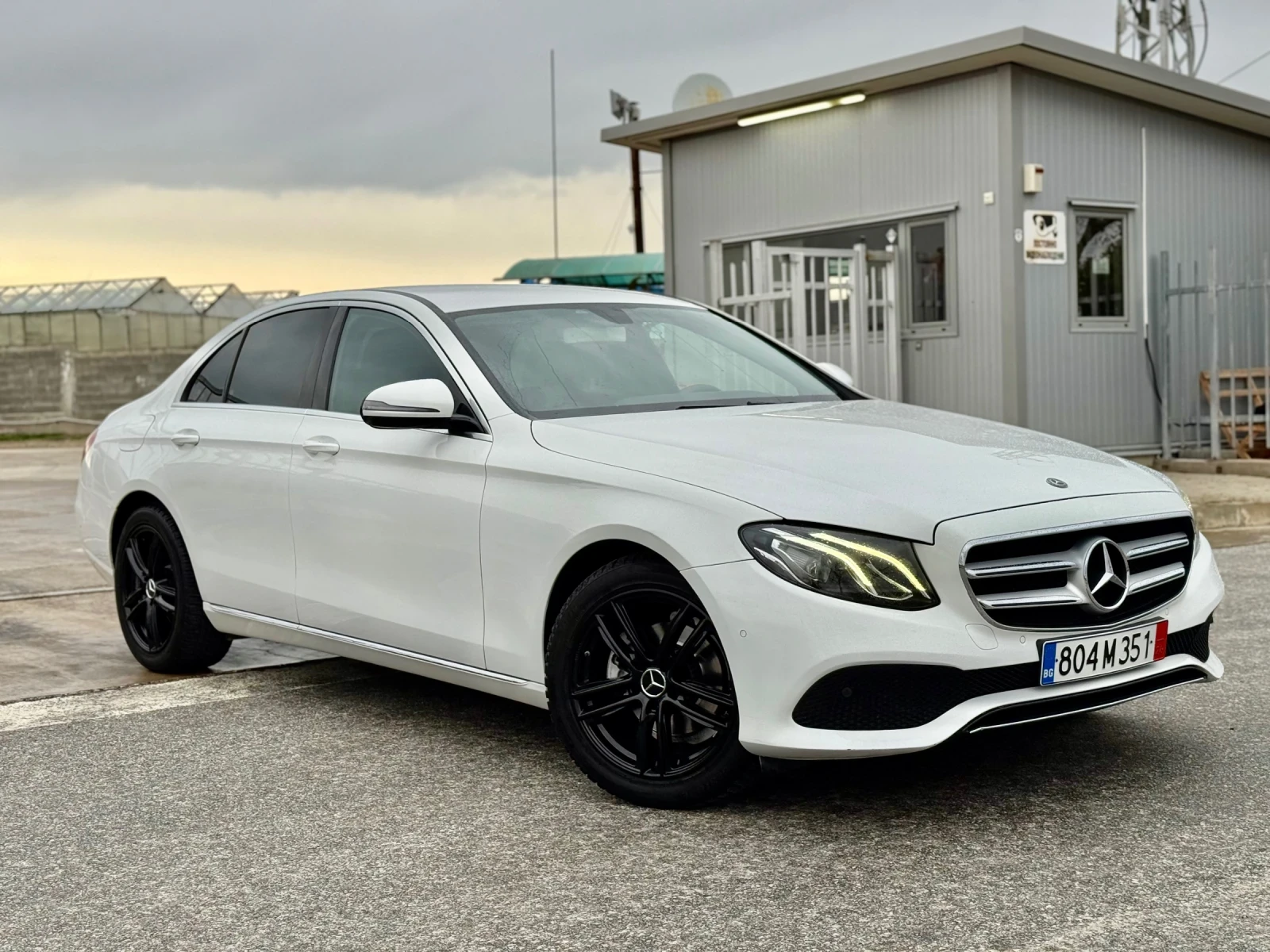 Mercedes-Benz E 220 194кс./ 9G/ EURO 6B/ BURMESTER/ CAMERA/ ОТЛИЧЕН - изображение 2