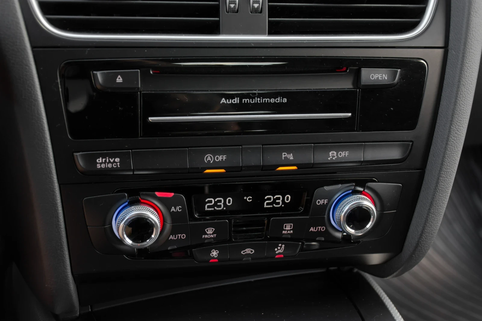 Audi A4 Allroad DRIVE SELECT/BANG & OLUFSEN , снимка 14 - Автомобили и джипове - 53936621