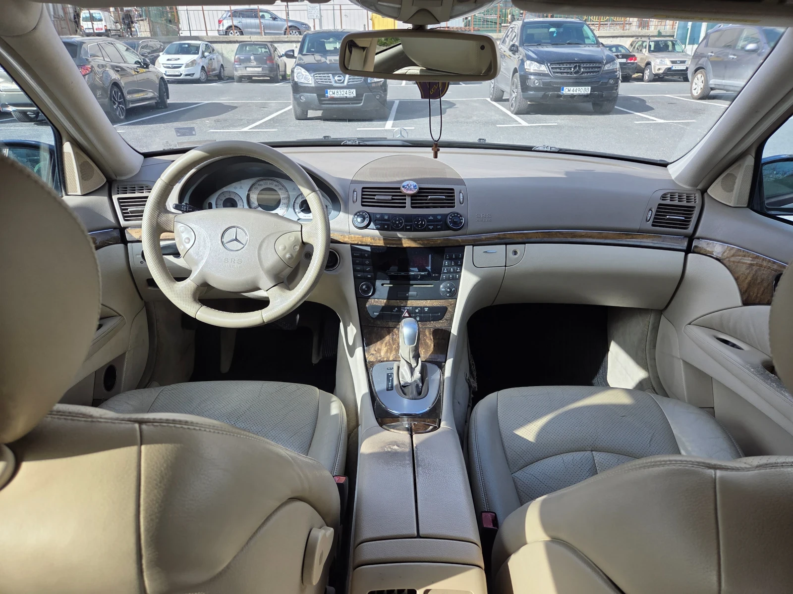 Mercedes-Benz E 280, снимка 15 - Автомобили и джипове - 54195753