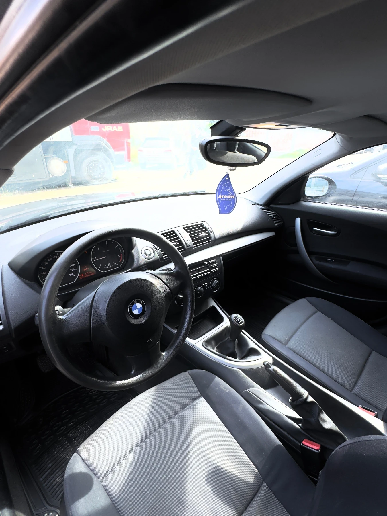 BMW 118 118D, снимка 9 - Автомобили и джипове - 54631083