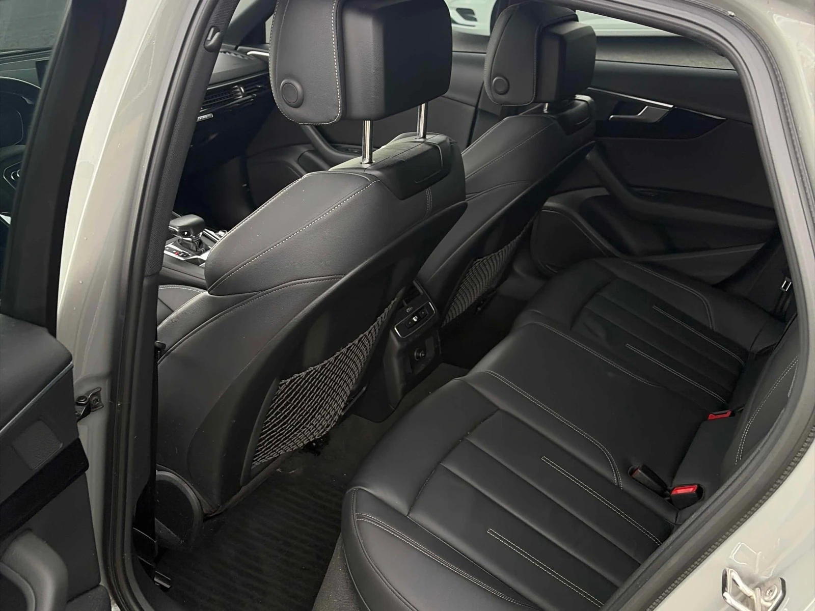 Audi A4 Progressiv TFSI* DIGITAL* 360* CARFAX* АВТО КРЕДИТ, снимка 9 - Автомобили и джипове - 55011870