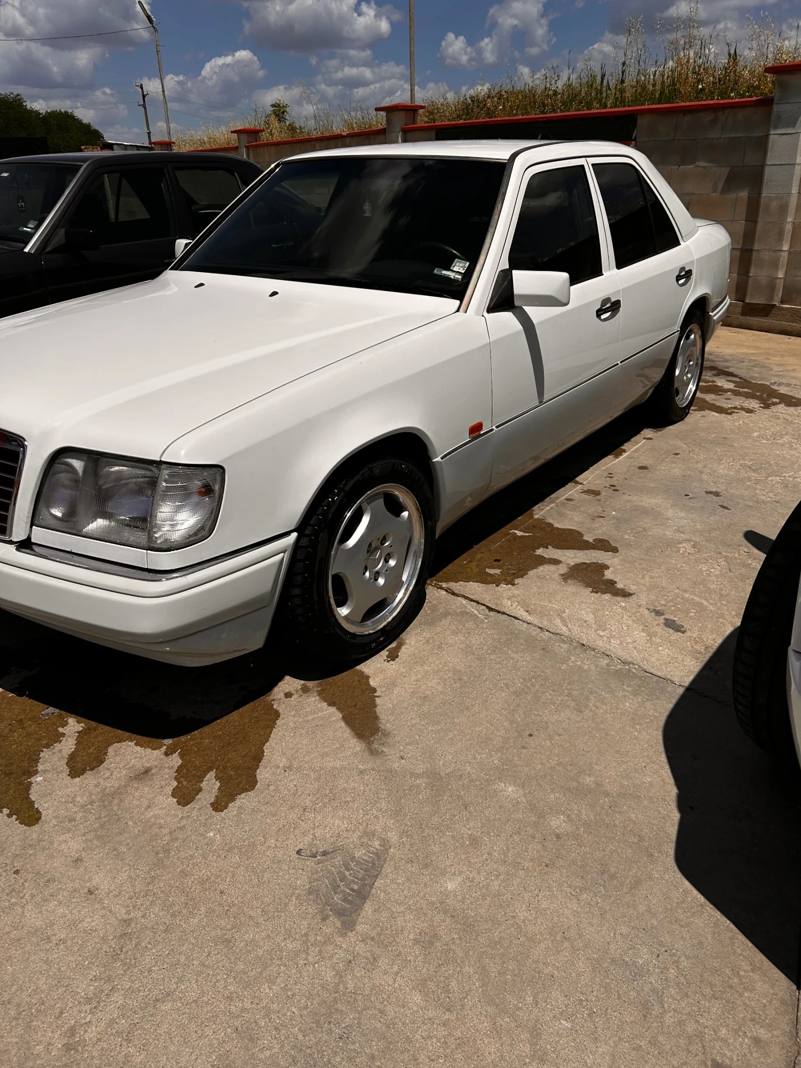 Mercedes-Benz E 200 124, снимка 4 - Автомобили и джипове - 55069209