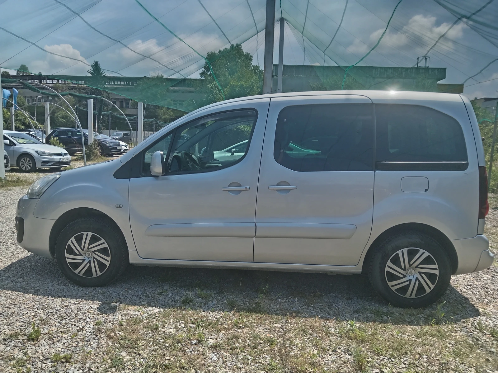 Citroen Berlingo 1.6HDI , снимка 5 - Автомобили и джипове - 55146522