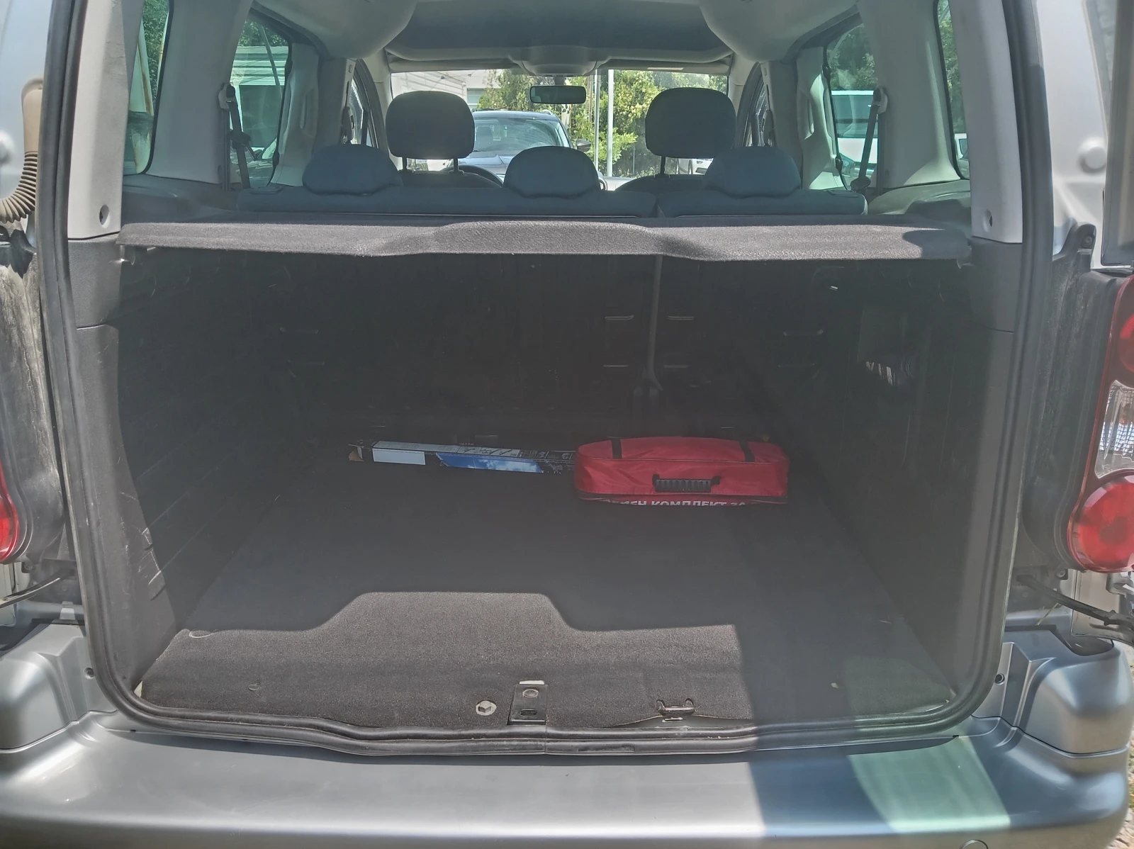 Citroen Berlingo 1.6HDI , снимка 10 - Автомобили и джипове - 55146522