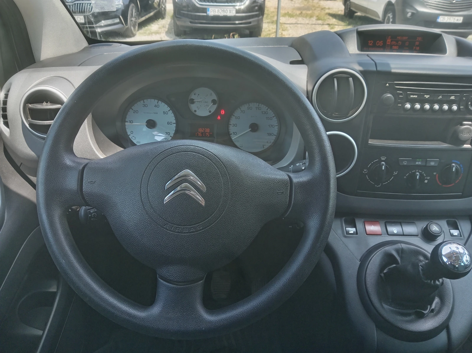 Citroen Berlingo 1.6HDI , снимка 12 - Автомобили и джипове - 55146522