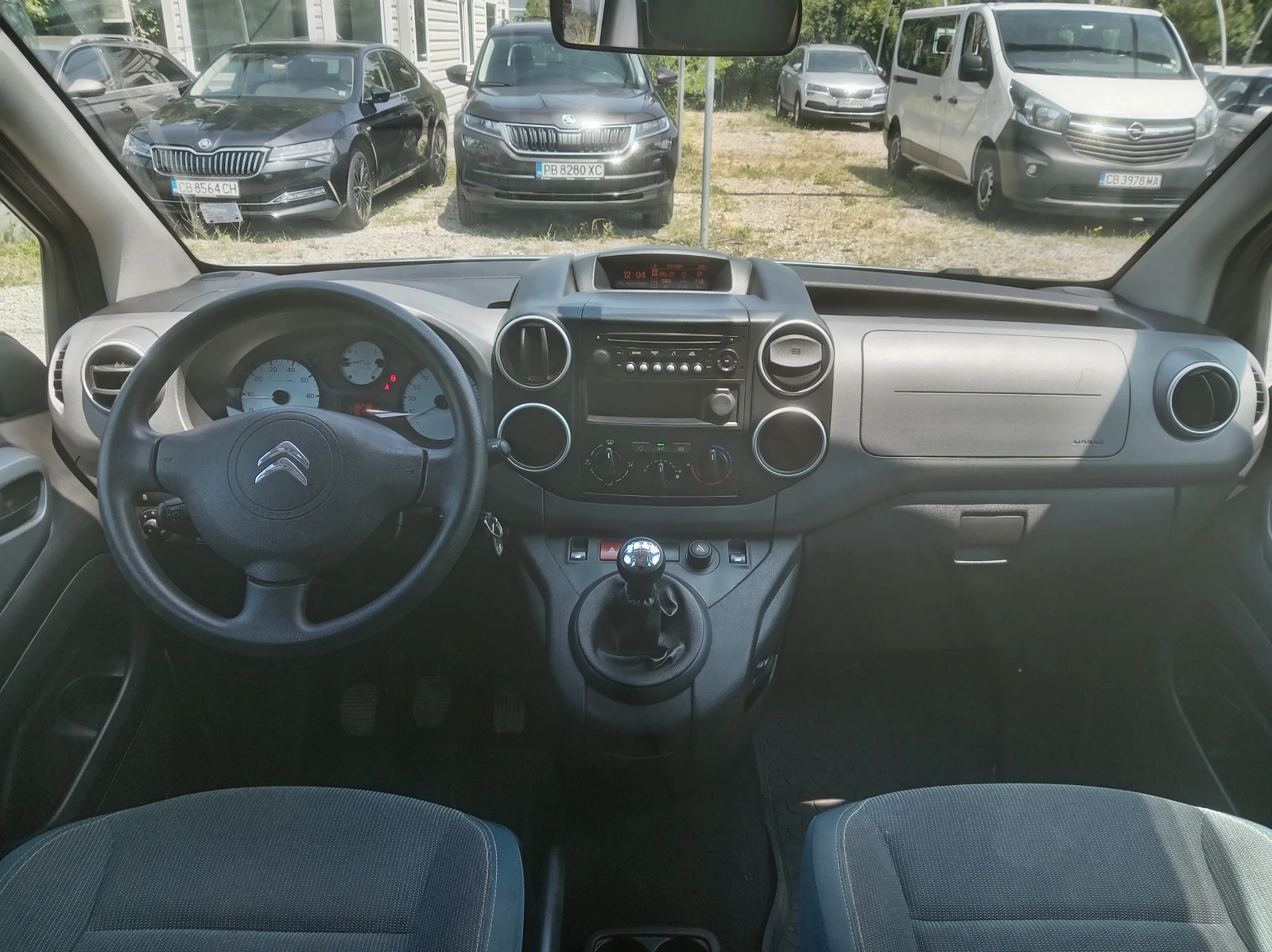 Citroen Berlingo 1.6HDI , снимка 11 - Автомобили и джипове - 55146522