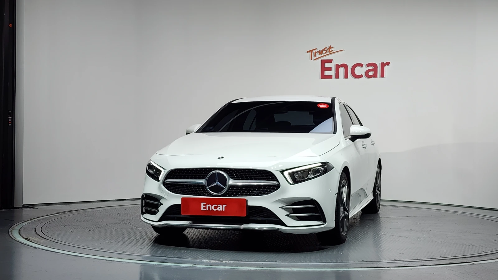Mercedes-Benz A 220 2020* AMG PK* DYNAMICA* DIGITAL* KEYLESS* КРАЙНА Ц, снимка 2 - Автомобили и джипове - 55153328