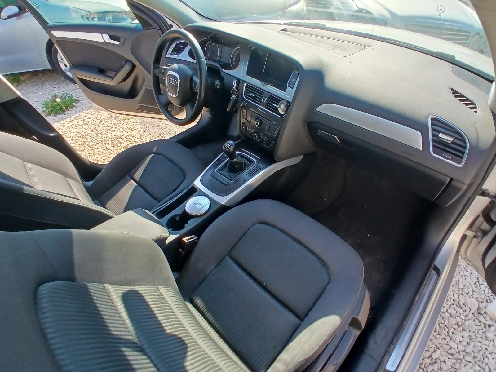 Audi A4 2, 0 tdi 143кс, снимка 8 - Автомобили и джипове - 55364877