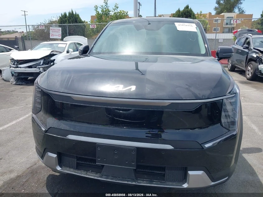 Kia EV9 Light Long Range, снимка 12 - Автомобили и джипове - 55812855