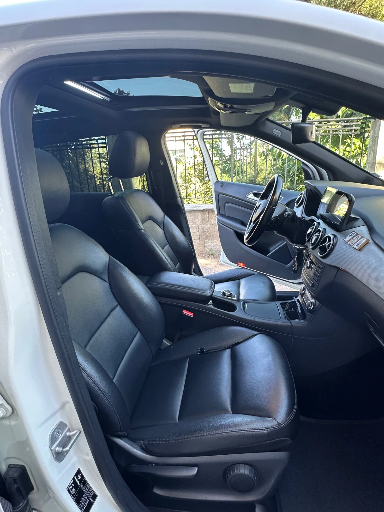 Mercedes-Benz B 220 2.2cdi Panorama, снимка 12 - Автомобили и джипове - 55890066